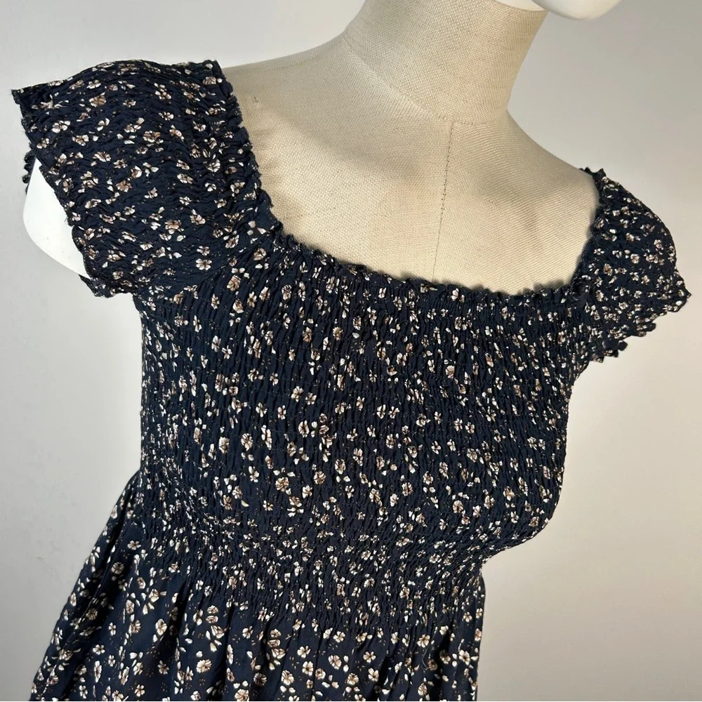 Brandy Melville Navy Floral Blouse XS-S - Picture 4 of 10